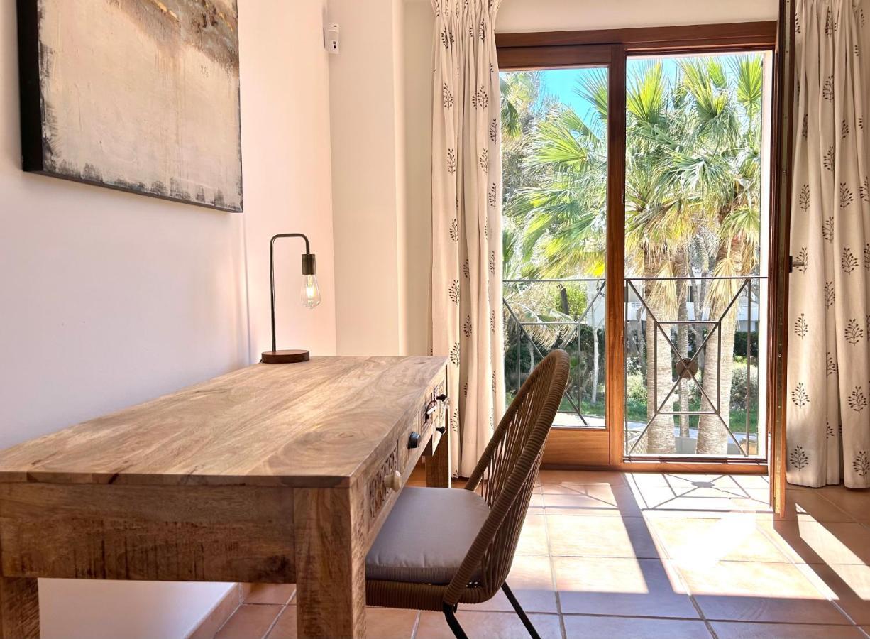 Beachhouse 2min To The Sea With Pool & Wonderful Garden Villa *